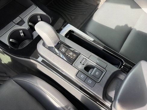 Used 2023 Toyota Prius XLE AWD/4WD image 37