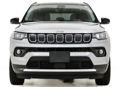 Used 2022 Jeep Compass Limited w/ Sun and Sound Group AWD/4WD image 2