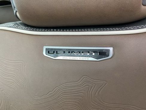 Used 2025 GMC Yukon XL Denali Ultimate w/ LPO, Floor Liner Package AWD/4WD image 19
