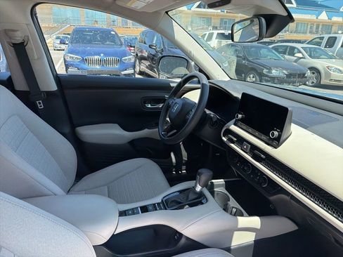 Used 2024 Honda HR-V LX image 13