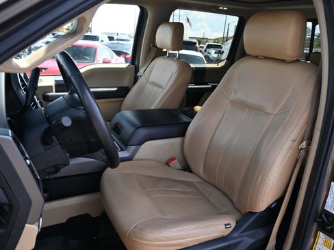 Used 2019 Ford F150 XLT w/ Equipment Group 302A Luxury AWD/4WD image 7