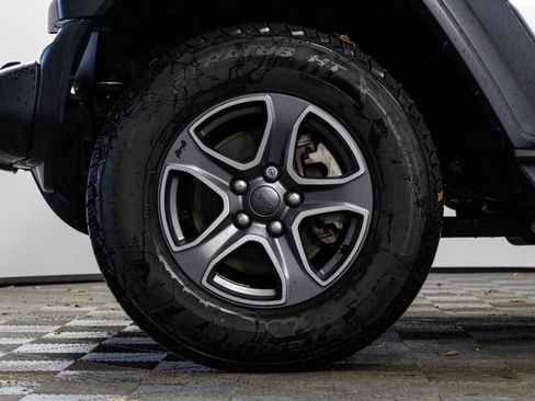 Used 2018 Jeep Wrangler Unlimited Sport S image 43