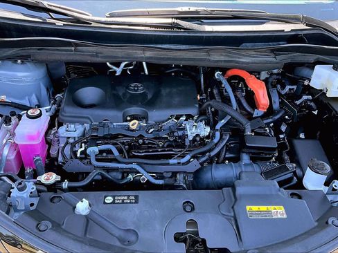 Used 2025 Toyota Sienna XSE AWD/4WD image 31