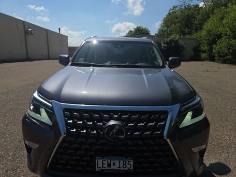 Used 2023 Lexus GX 460 Premium w/ Premium Package AWD/4WD image 2