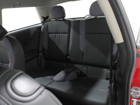 Certified 2025 MINI Cooper S image 17