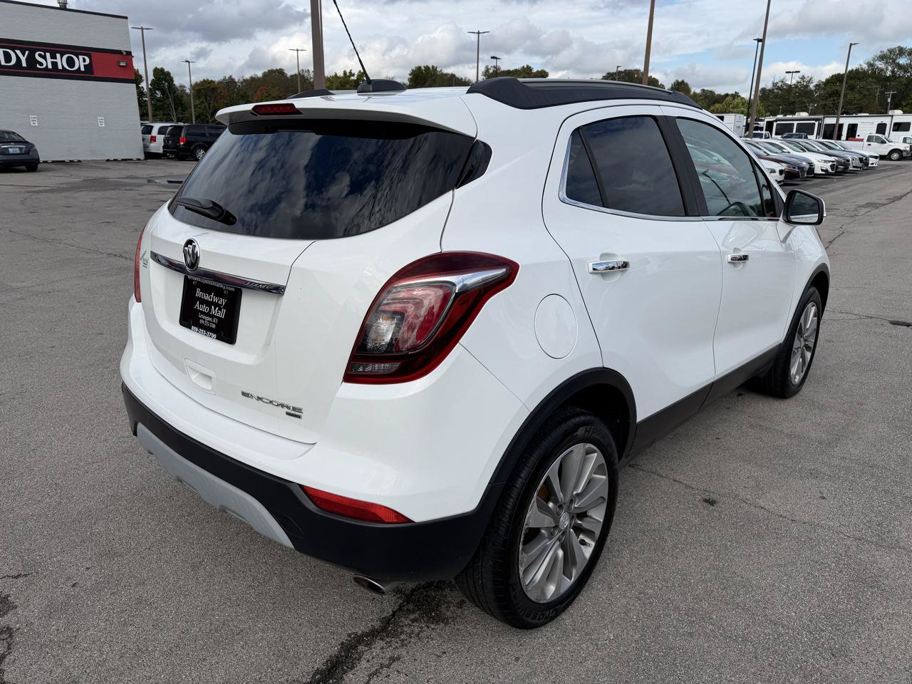 Used 2019 Buick Encore Preferred AWD/4WD image 3
