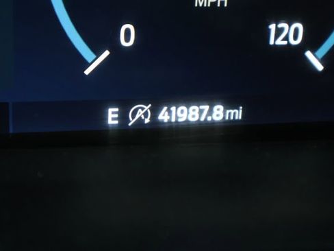 Certified 2023 Ford F150 Lariat image 38