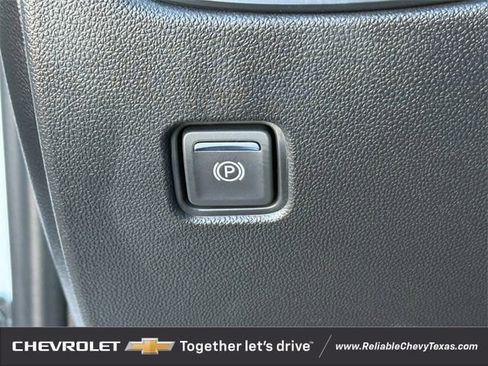 Certified 2025 Chevrolet Blazer LT image 30