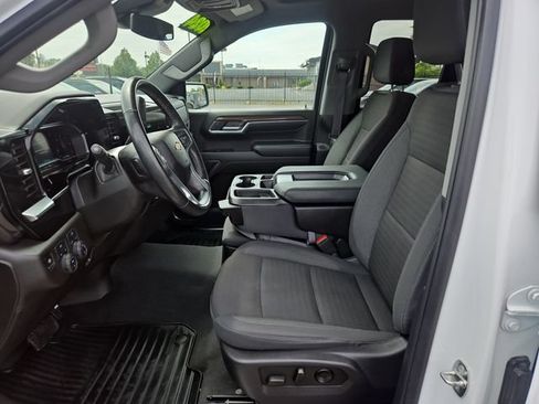 Used 2024 Chevrolet Silverado 1500 LT AWD/4WD image 10