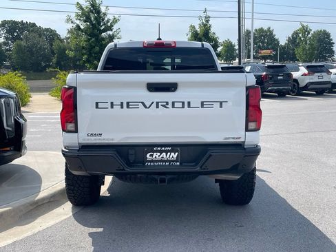 Used 2023 Chevrolet Colorado ZR2 w/ ZR2 Convenience Package III AWD/4WD image 6