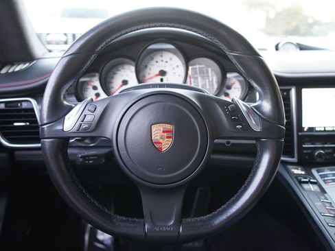 Used 2016 Porsche Panamera GTS image 27