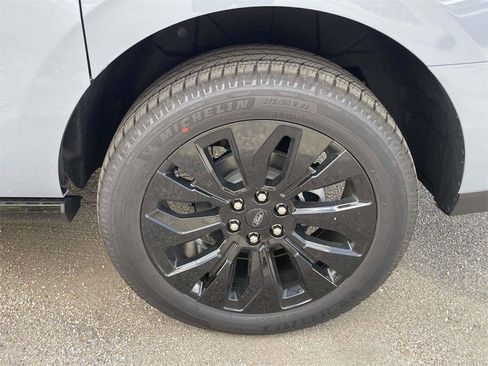 New 2025 Ford Expedition Max Platinum w/ Stealth Appearance Package image 9