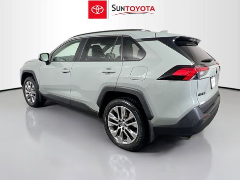Used 2023 Toyota RAV4 XLE Premium image 6