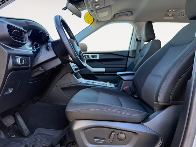 Used 2022 Ford Explorer XLT AWD/4WD image 12