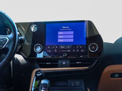 Used 2025 Lexus NX 250 FWD w/ Premium Package image 15