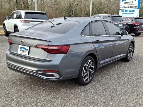 Used 2024 Volkswagen Jetta SEL image 11