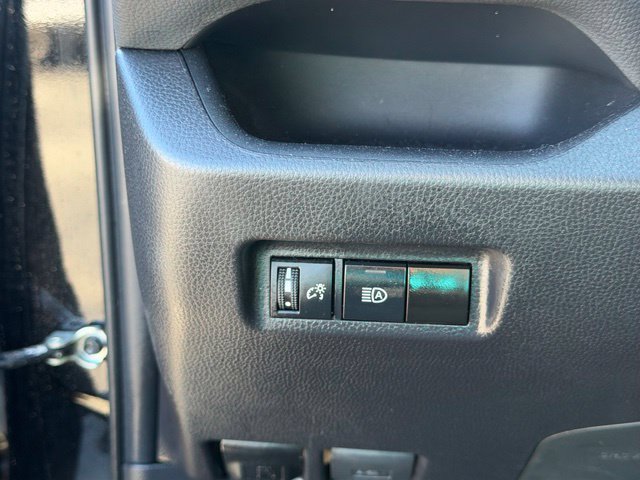 Used 2025 Toyota RAV4 LE AWD/4WD image 32