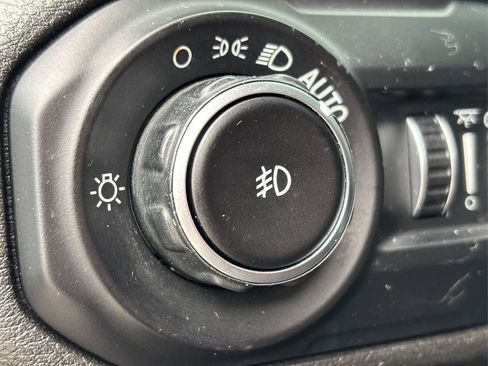 Used 2021 Jeep Wrangler Unlimited Sport image 19