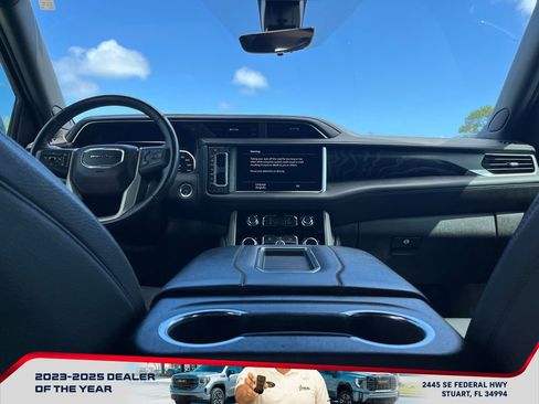 Used 2021 GMC Yukon Denali w/ Denali Premium Package image 16