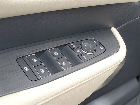 New 2025 Nissan Armada Platinum Reserve image 19