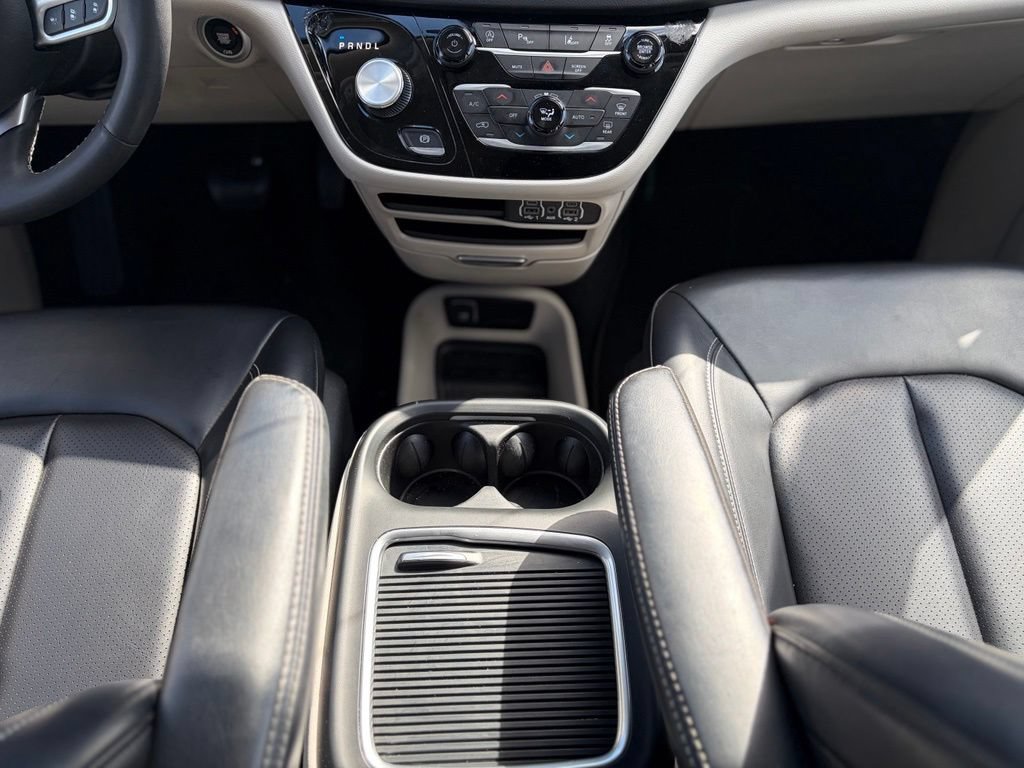Certified 2023 Chrysler Pacifica Touring-L FWD image 29