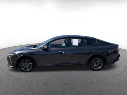 Used 2025 Kia K4 LXS image 9