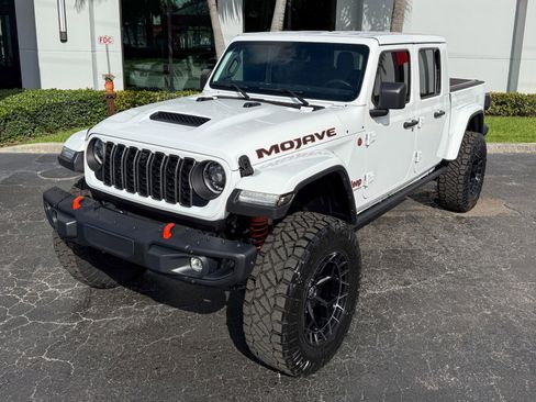 Used 2024 Jeep Gladiator Mojave image 10