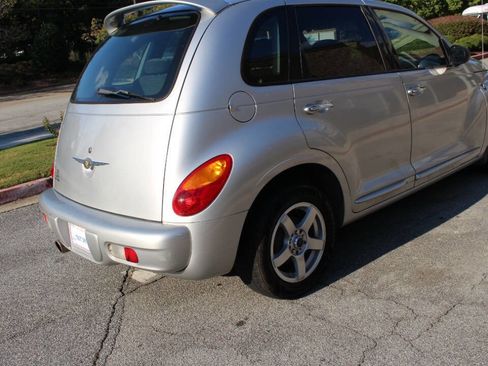 Used 2005 Chrysler PT Cruiser Touring image 12