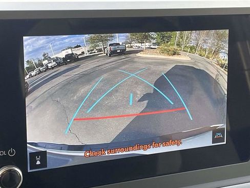 Used 2025 Toyota Tacoma TRD Off-Road image 27