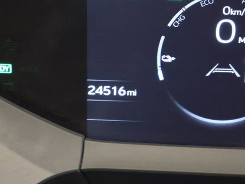 Used 2024 Toyota Prius Prime FWD image 16