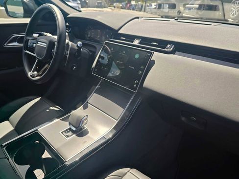Certified 2025 Land Rover Range Rover Velar Dynamic SE image 12