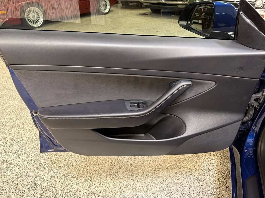 Used 2021 Tesla Model 3 Performance AWD/4WD image 25