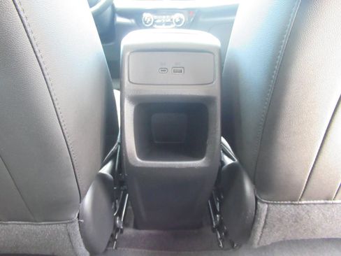 Used 2025 Chevrolet Trax LT w/ Driver Confidence Package FWD image 32
