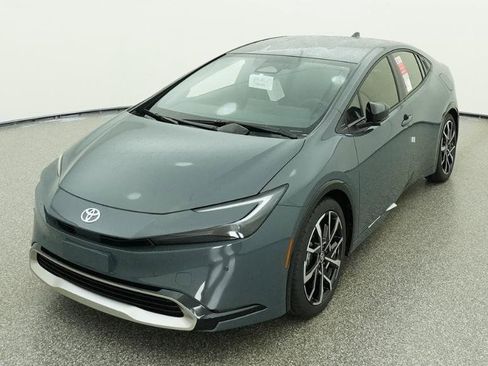 New 2026 Toyota Prius Plug-In Hybrid FWD image 3