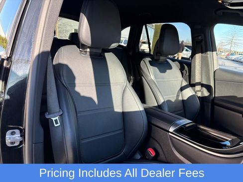 Used 2024 Mercedes-Benz GLC 300 4MATIC image 16