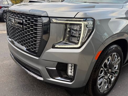 Used 2024 GMC Yukon XL Denali Ultimate image 10