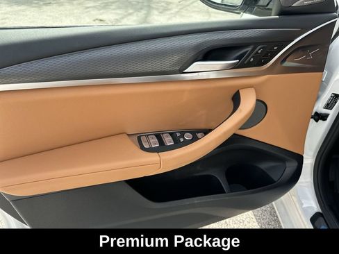 Used 2025 BMW X4 xDrive30i w/ Premium Package image 17