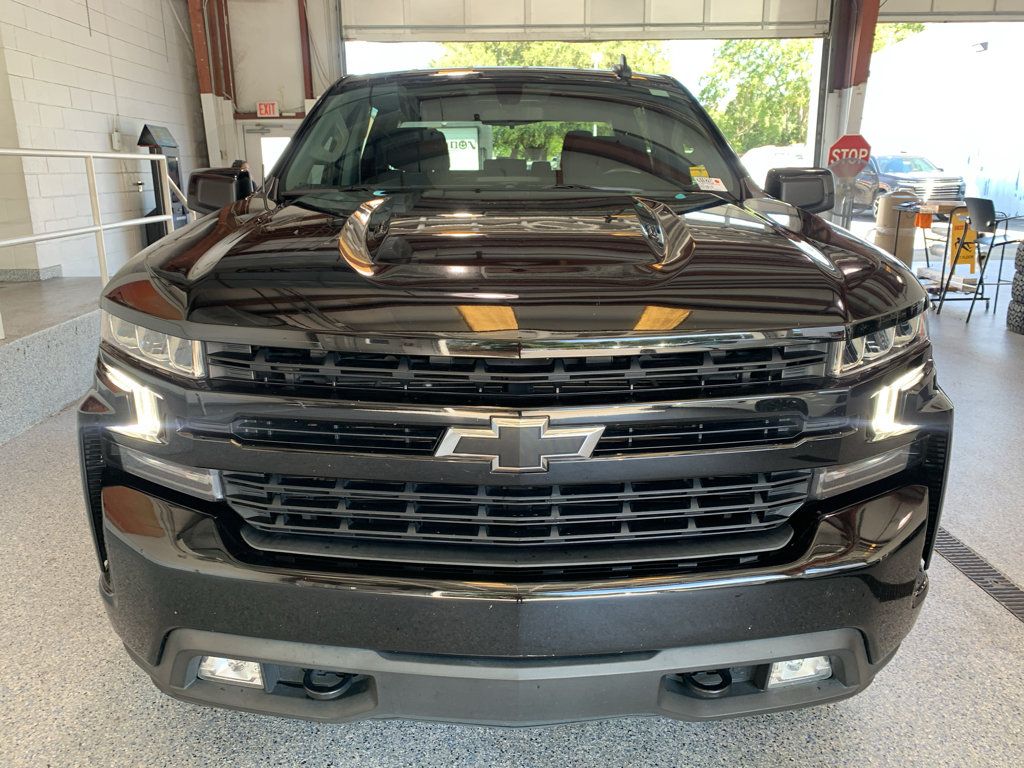 Used 2022 Chevrolet Silverado 1500 RST w/ LPO, Blackout Package AWD/4WD image 2