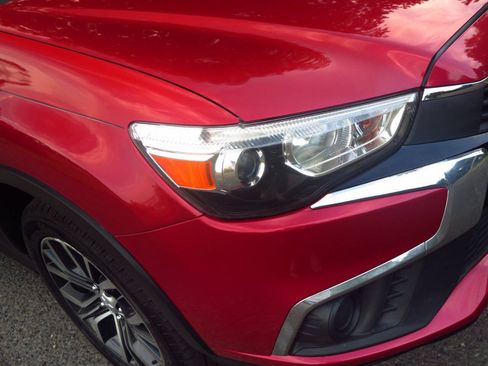 Used 2019 Mitsubishi Outlander Sport ES FWD image 38