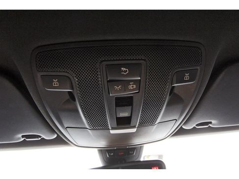 Used 2019 Mercedes-Benz CLA 250 4MATIC image 25