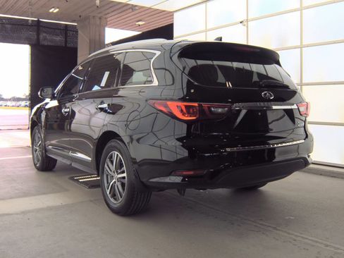 Used 2019 INFINITI QX60 Luxe w/ Essential Package image 4