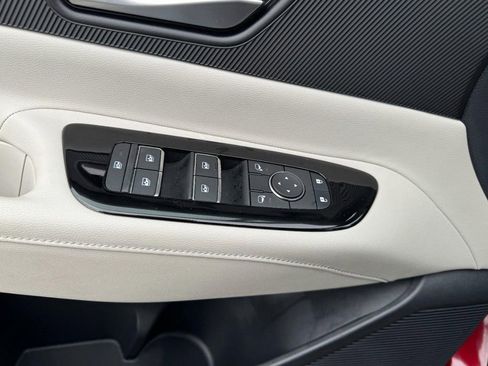 Used 2025 Nissan Murano SV AWD/4WD image 15