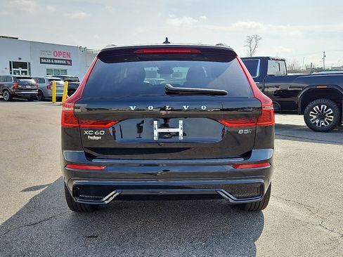 New 2026 Volvo XC60 B5 Plus w/ Protection Package Premier AWD/4WD image 5