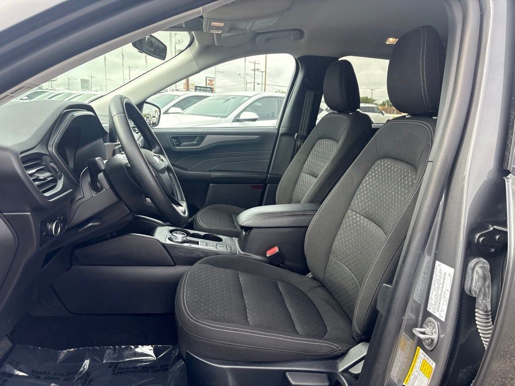 Used 2025 Ford Escape Active w/ Cold Weather Package FWD image 12