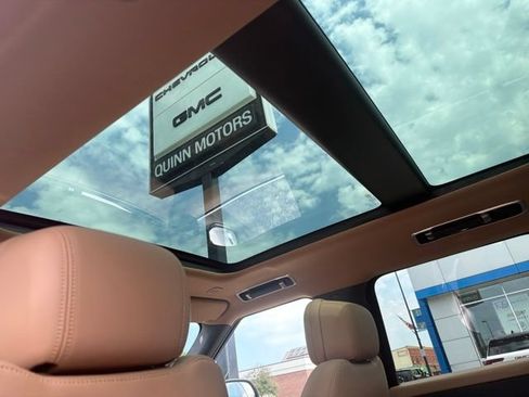 Used 2024 Land Rover Range Rover Sport SE AWD/4WD image 14