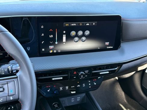 New 2026 Nissan Kicks SR w/ Cold Weather Package AWD/4WD image 14