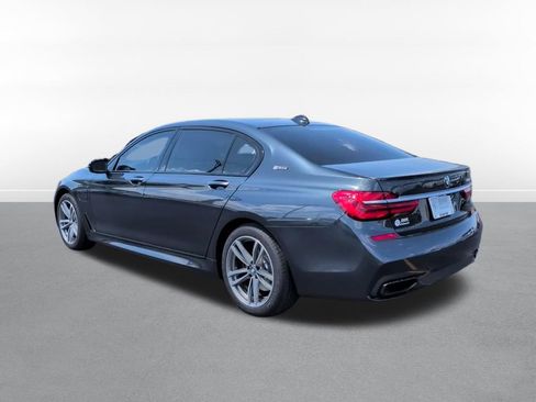 Used 2018 BMW 740e xDrive AWD/4WD image 8