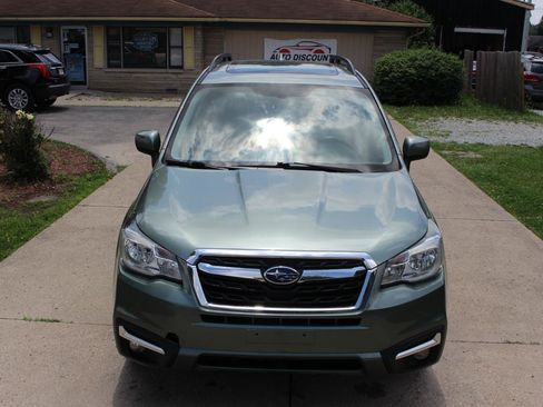 Used 2017 Subaru Forester 2.5i Limited AWD/4WD image 4