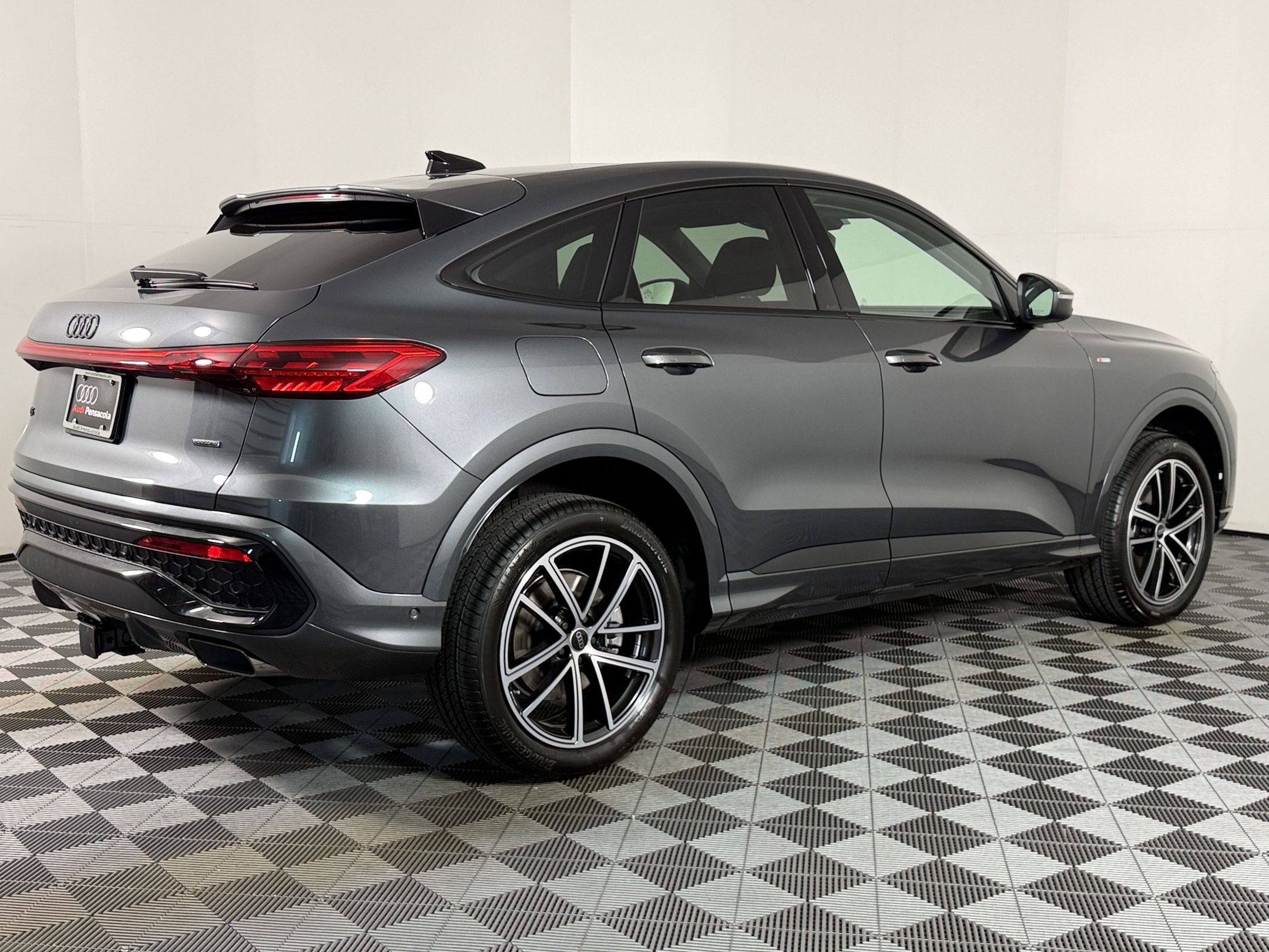 New 2026 Audi Q5 Premium Plus AWD/4WD image 7