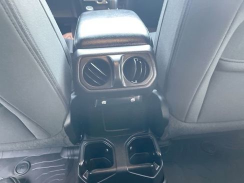 Used 2020 Jeep Wrangler Unlimited Sport S AWD/4WD image 20
